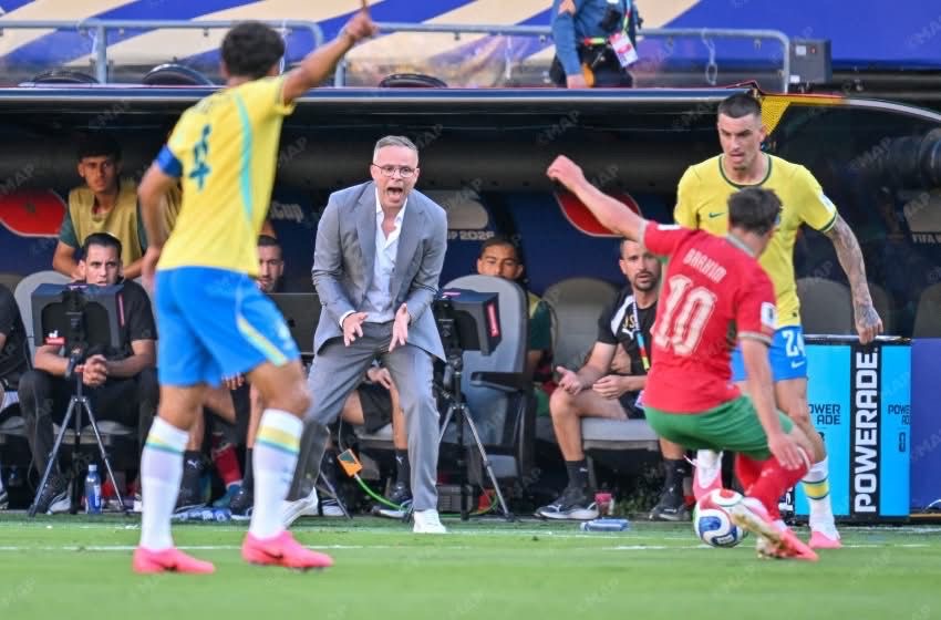 المنتخب المغربي يبعث رسالة قوية في افتتاح المونديال بتعادل مستحق أمام البرازيل.